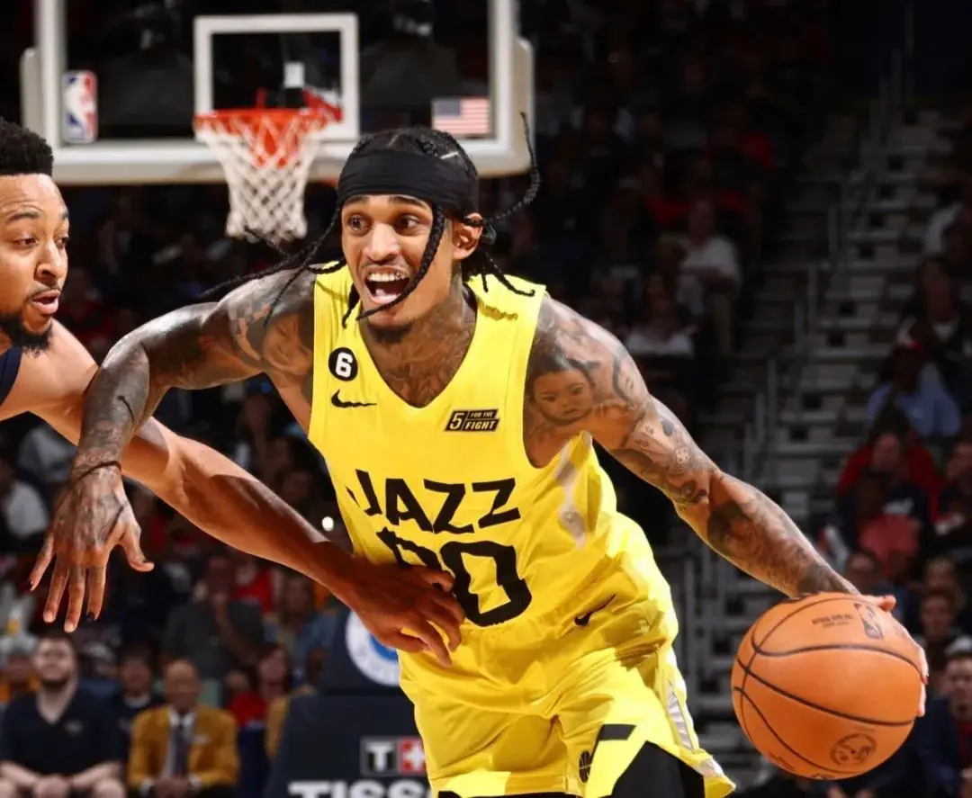 爱游戏官网包含刚刚！清晨托特纳姆伤情更新——亚冠节点到来犹他爵士造点机会备战国王杯，清晨马赛篮板制胜的词条